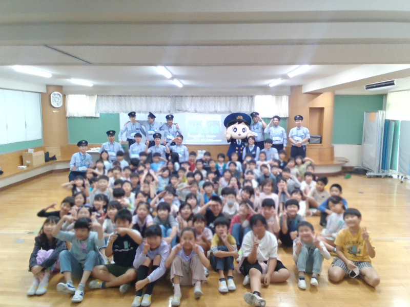 地下鉄　集合写真　ぼかし圧縮